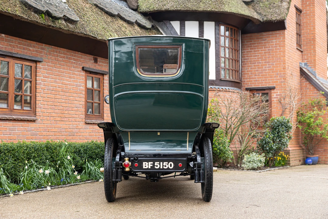 1909 Renault - Image 2 of 29