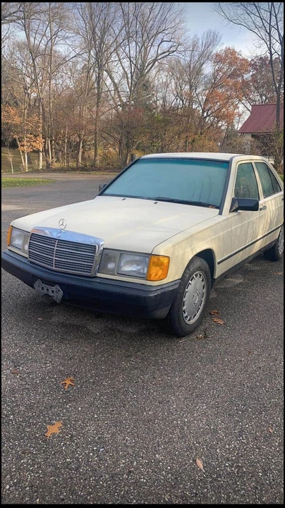 1987 Mercedes-Benz 190E - Image 7 of 16