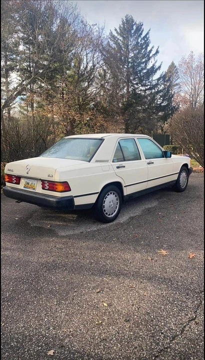 1987 Mercedes-Benz 190E - Image 8 of 16