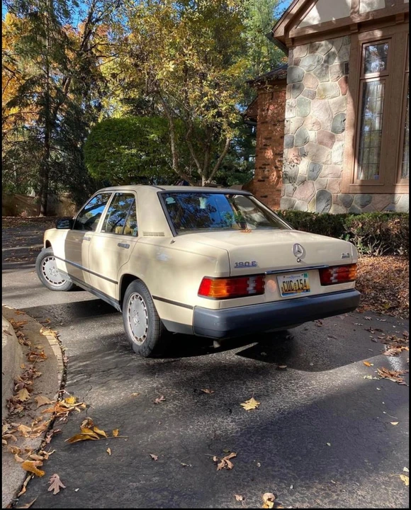 1987 Mercedes-Benz 190E - Image 2 of 16