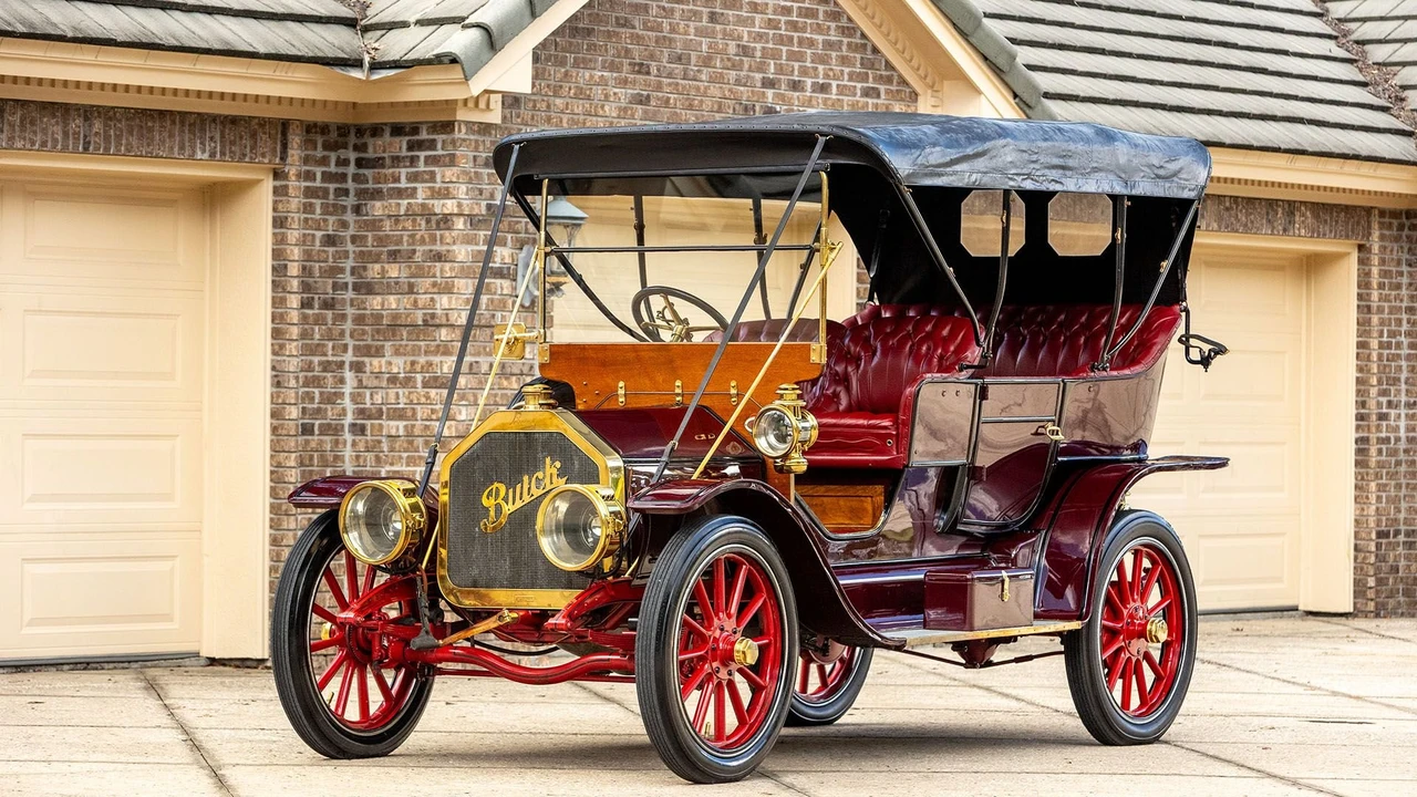 1910 Buick - Image 13 of 31