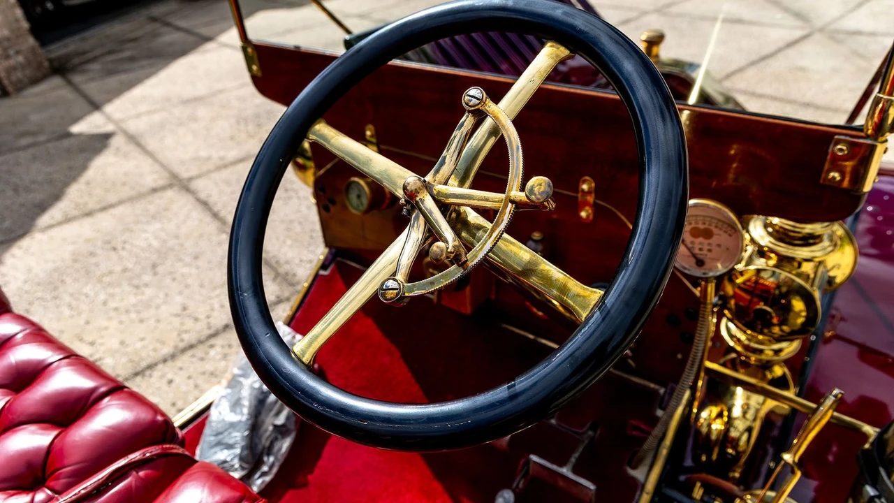 1910 Buick - Image 19 of 31