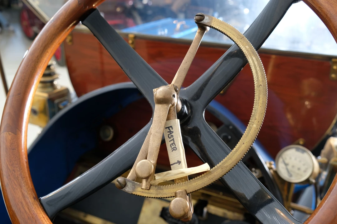 1910 Cadillac - Image 3 of 14