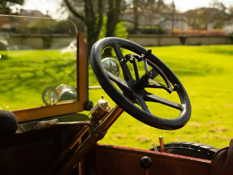 1910 Daimler - Image 13 of 31