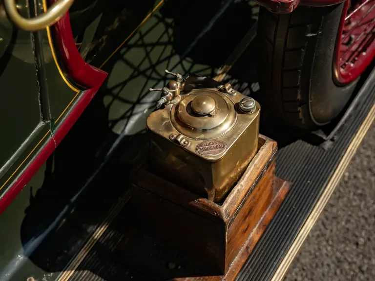 1910 Daimler - Image 31 of 31