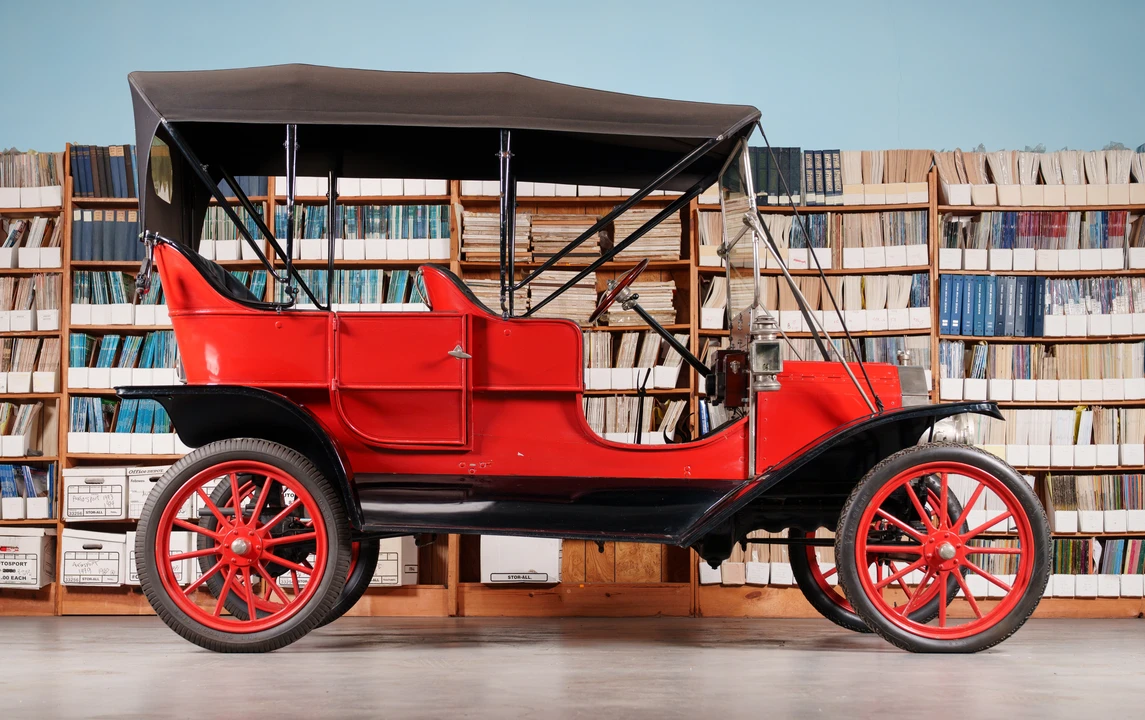 1910 Ford Model T - Image 2 of 16