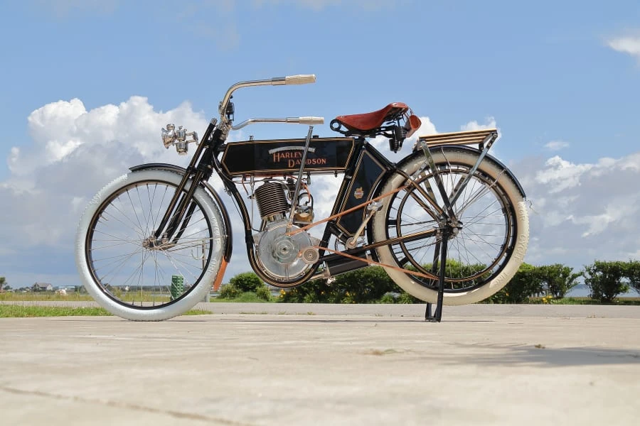 1910 Harley-Davidson - Image 2 of 31