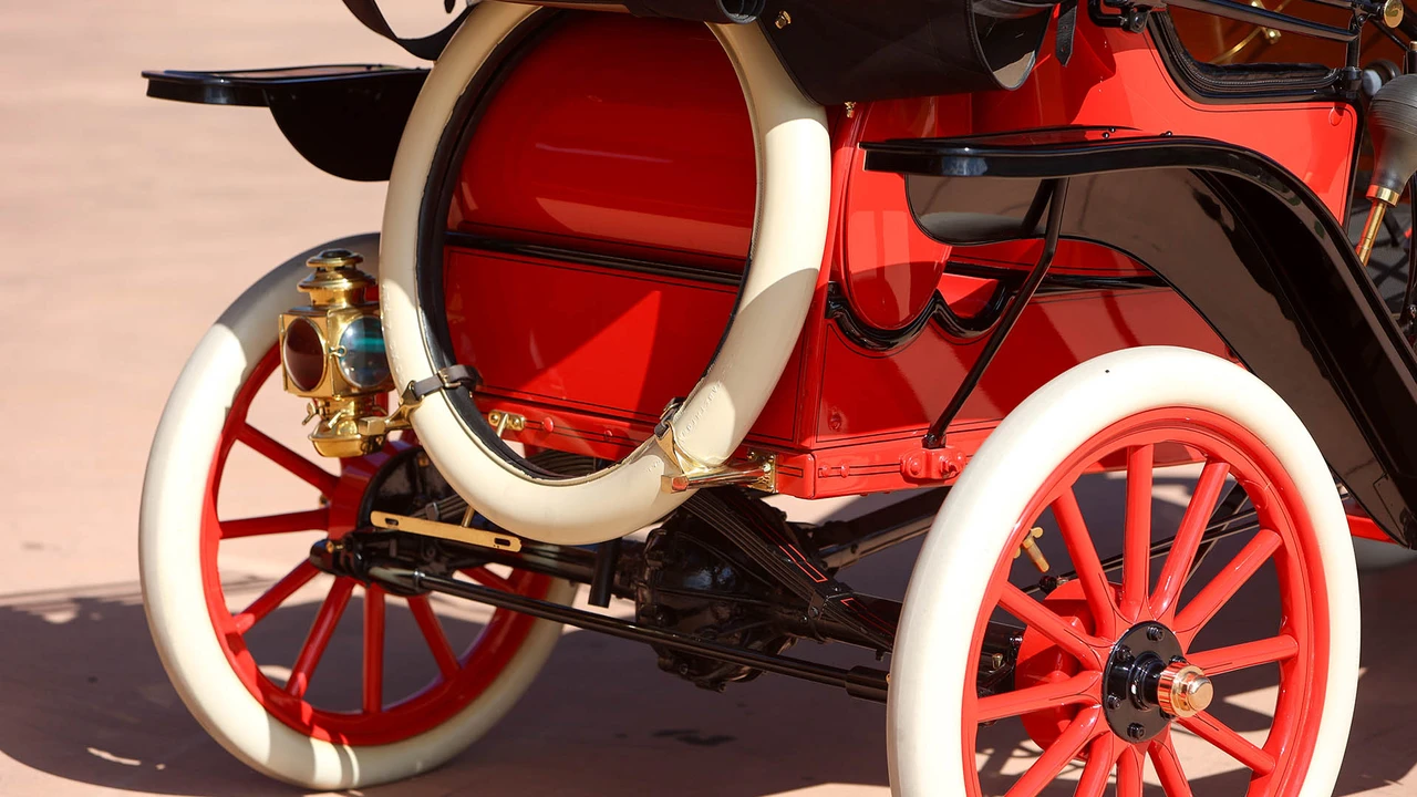 1910 Hupmobile - Image 11 of 31