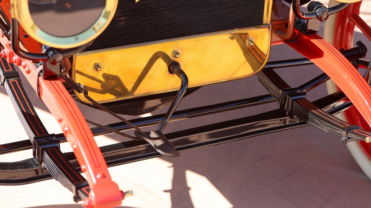 1910 Hupmobile - Image 31 of 31