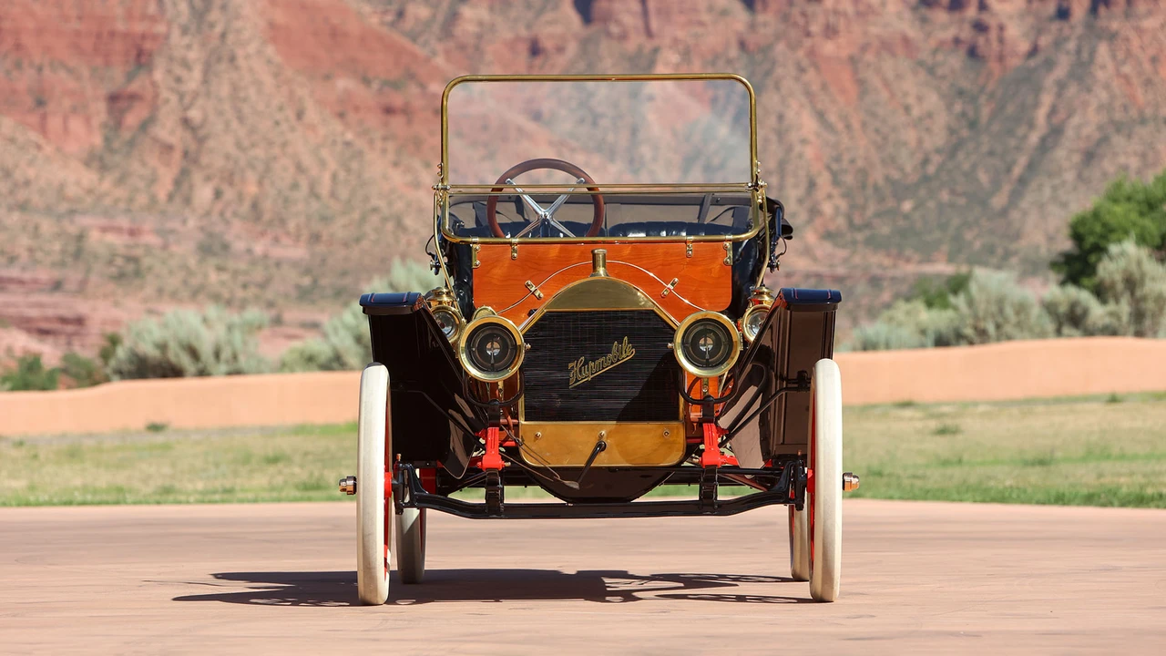 1910 Hupmobile - Image 4 of 31