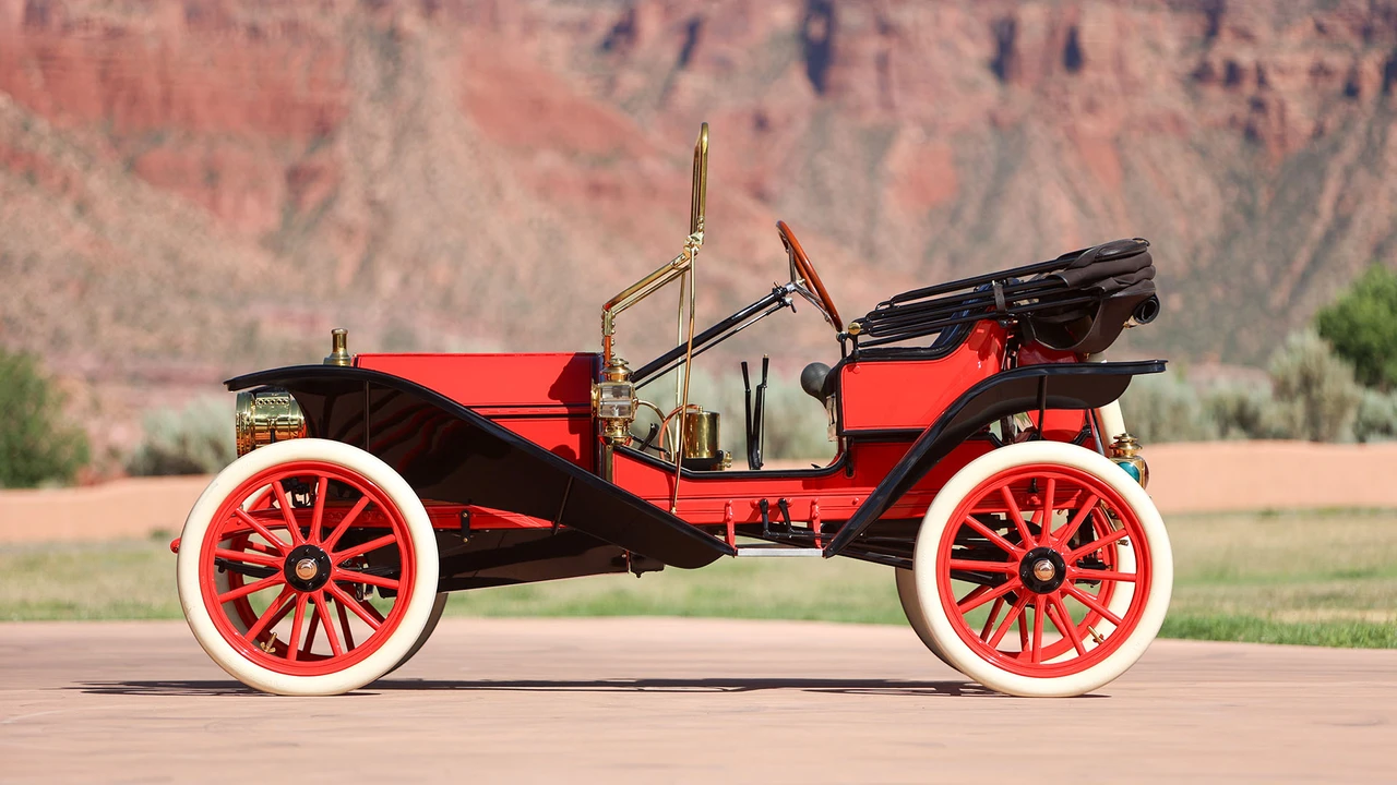1910 Hupmobile - Image 6 of 31