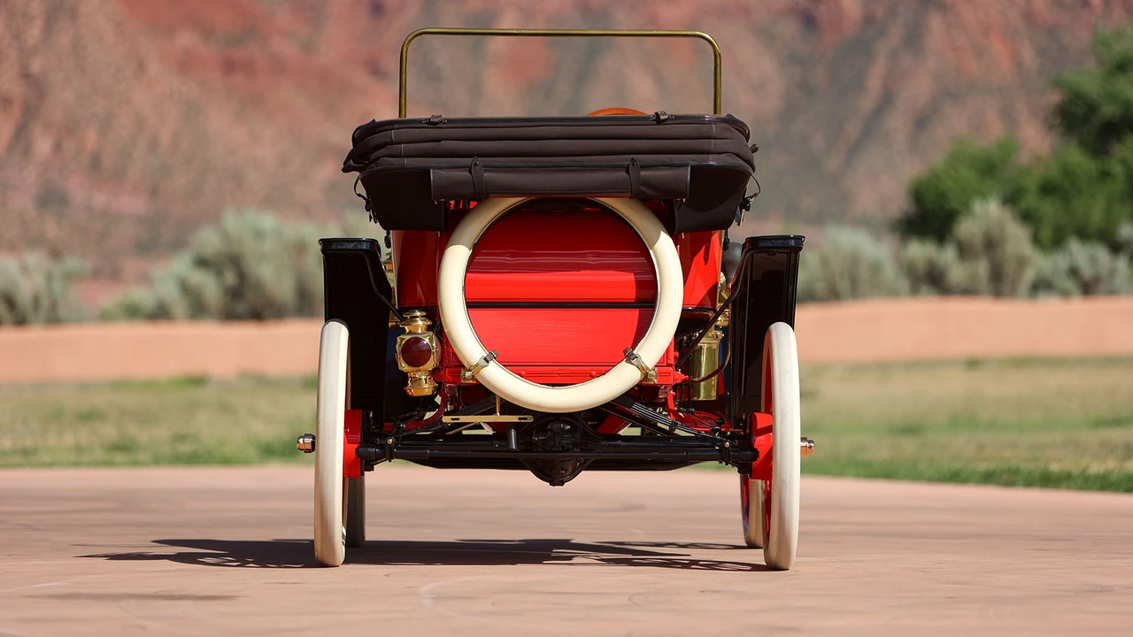 1910 Hupmobile - Image 8 of 31