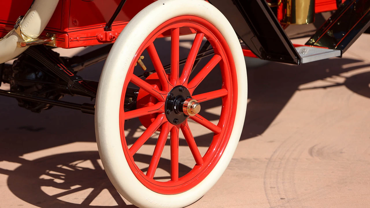 1910 Hupmobile - Image 10 of 31