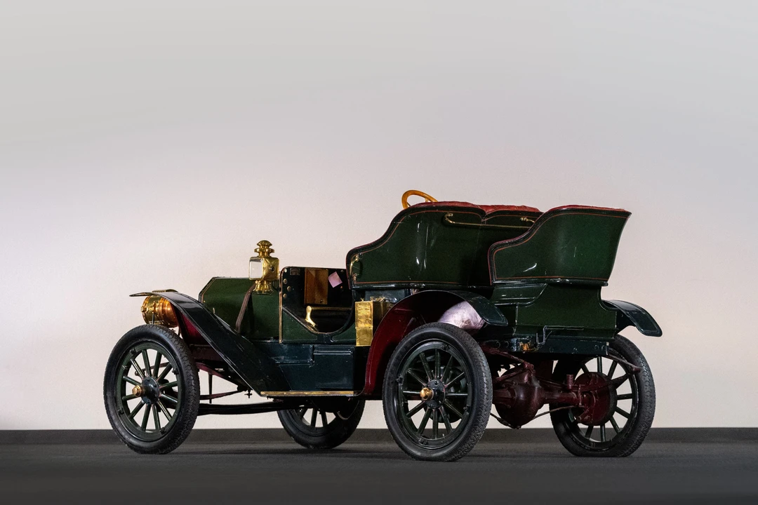 1910 International - Image 3 of 31