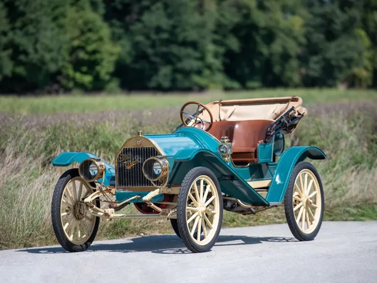 1910 Paige - Image 2 of 31