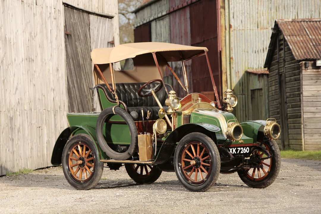 1910 Renault - Image 3 of 20