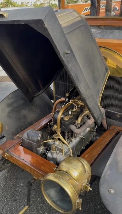 1910 Renault - Image 8 of 8