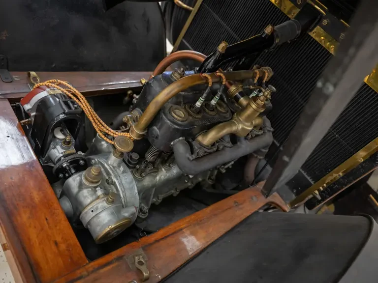 1910 Renault - Image 4 of 31