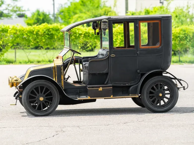 1910 Renault - Image 7 of 31
