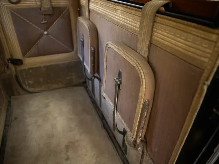 1910 Renault - Image 28 of 31