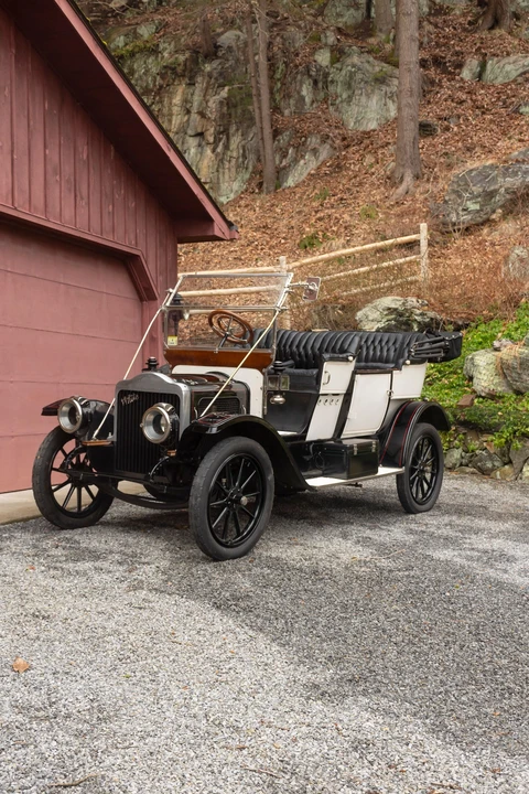 1910 White - Image 6 of 31