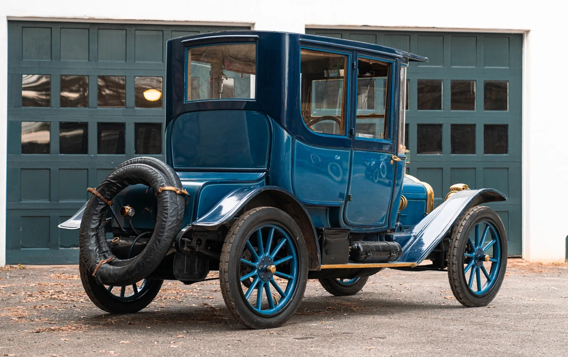 1910 White - Image 3 of 18
