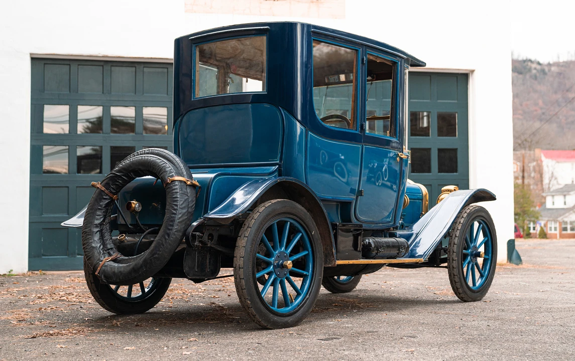 1910 White - Image 4 of 18