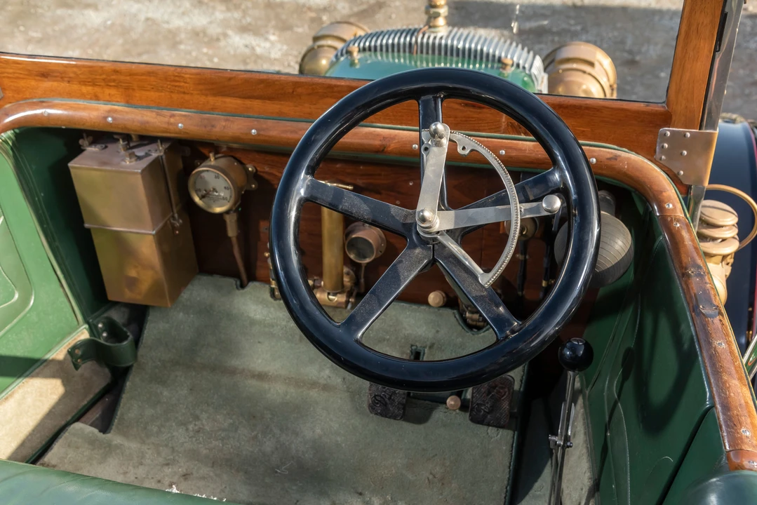 1911 Daimler - Image 8 of 15
