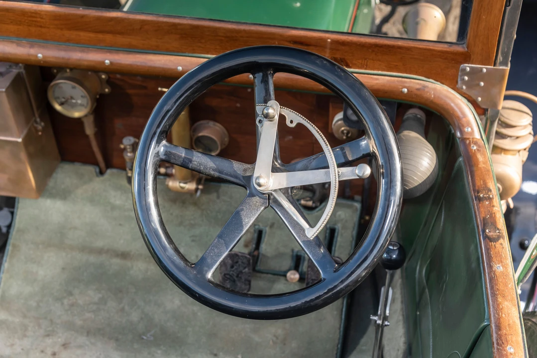 1911 Daimler - Image 6 of 15