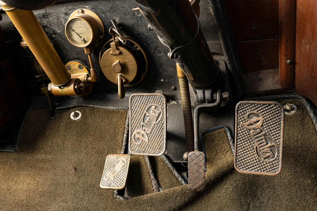 1911 Daimler - Image 2 of 31