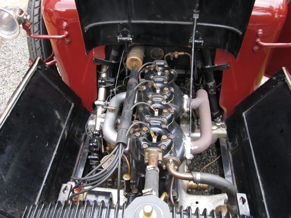 1911 Daimler - Image 2 of 11