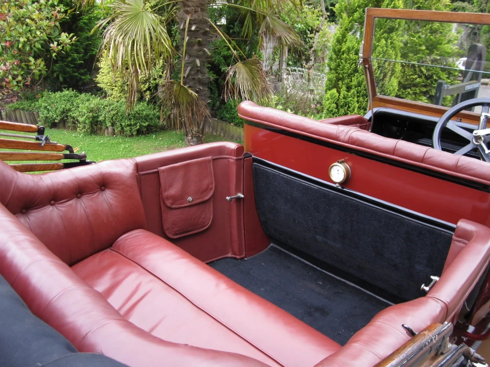 1911 Daimler - Image 8 of 11