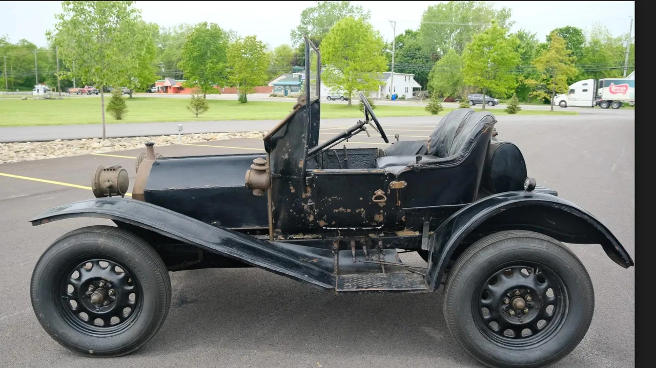 1911 Hupmobile - Image 3 of 31