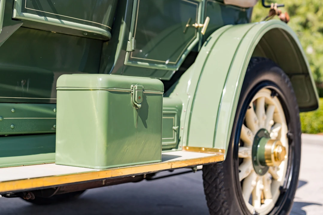1911 Locomobile - Image 3 of 31