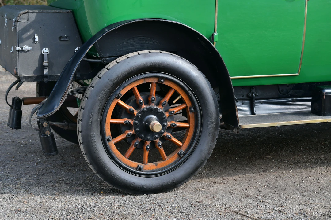 1912 Renault - Image 6 of 31