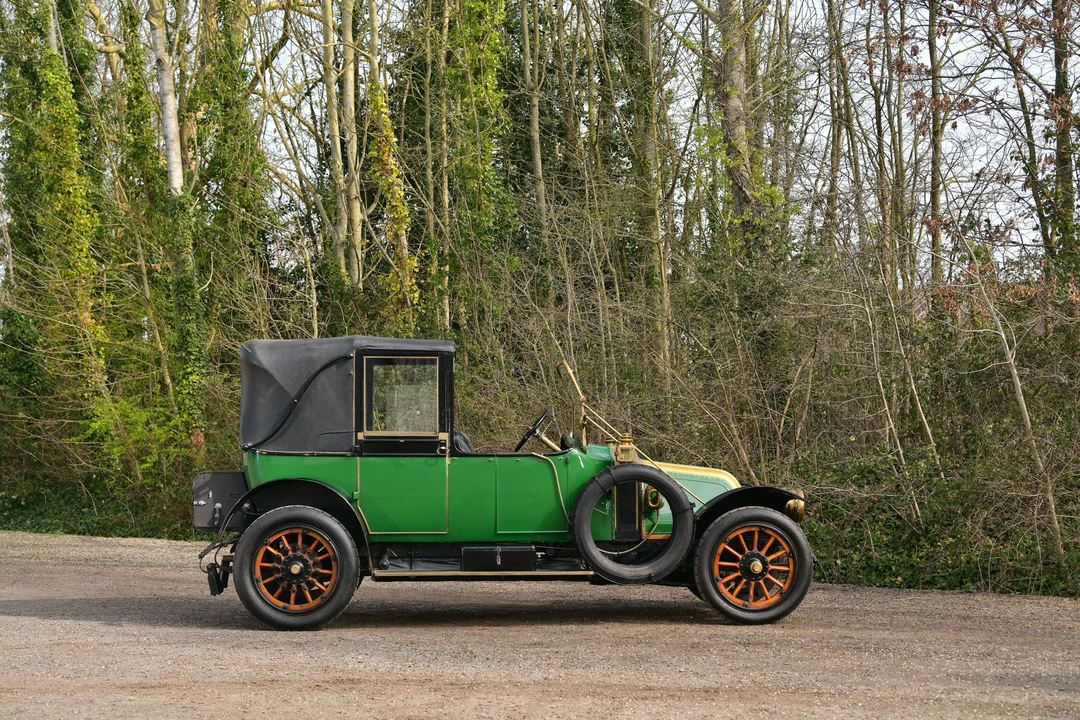 1912 Renault - Image 9 of 31