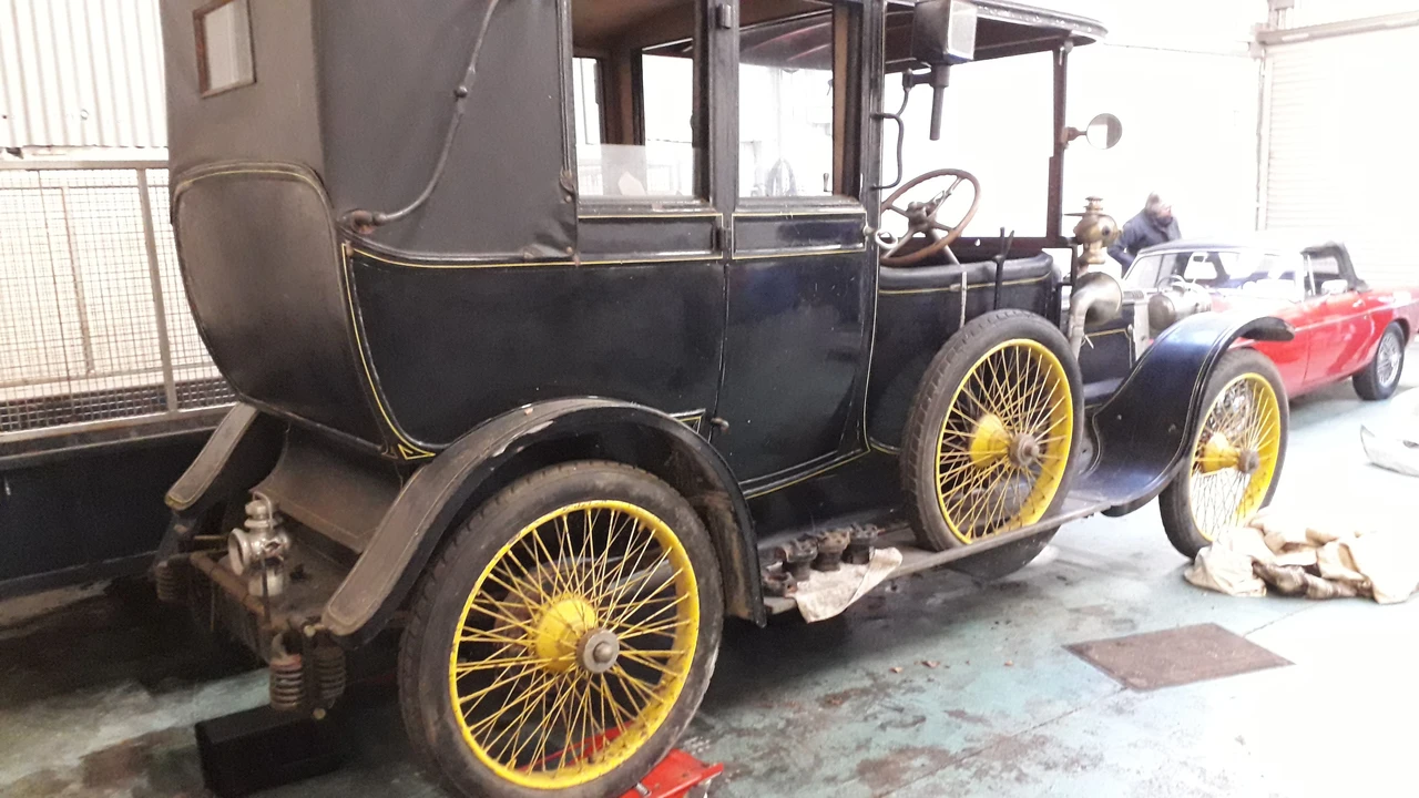 1912 Daimler - Image 8 of 9