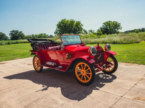 1912 Hupmobile Model 32 Torpedo Touring