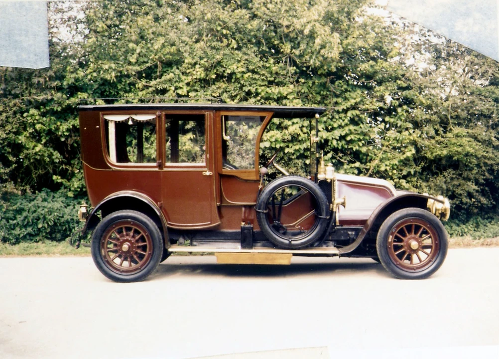 1912 Renault - Image 3 of 3