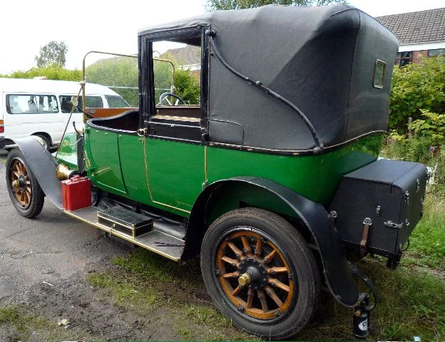 1912 Renault - Image 3 of 12