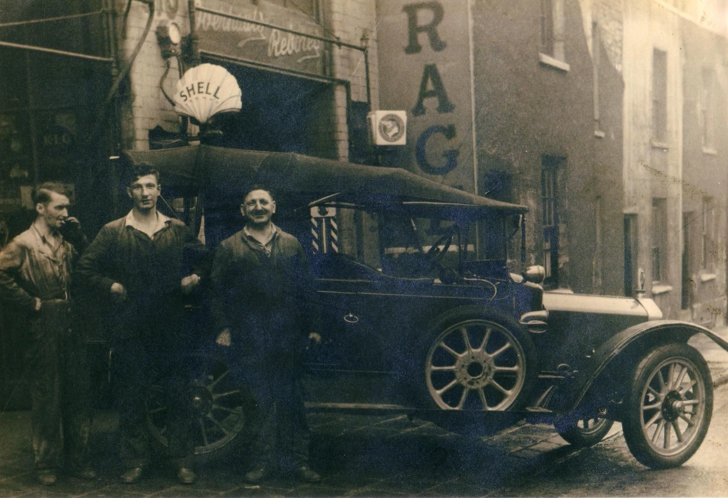 1912 Rover - Image 2 of 2