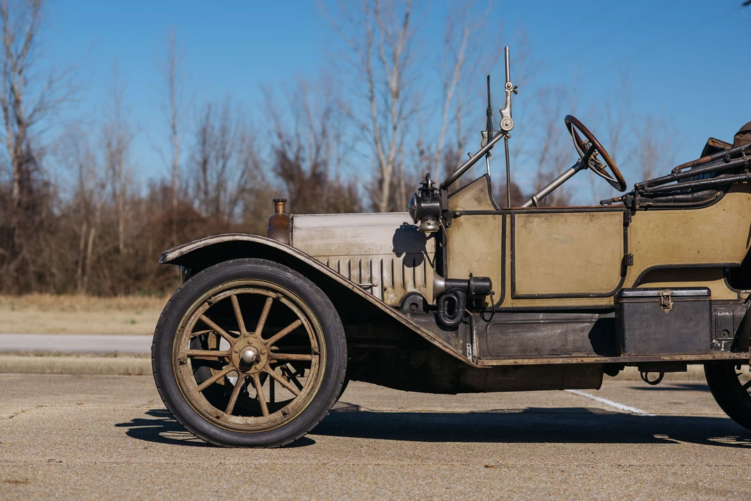 1912 White - Image 5 of 31