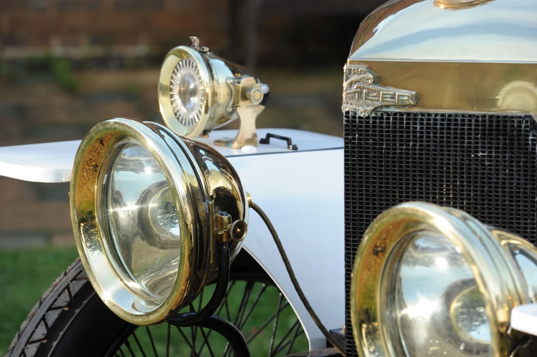 1913 Daimler - Image 2 of 13