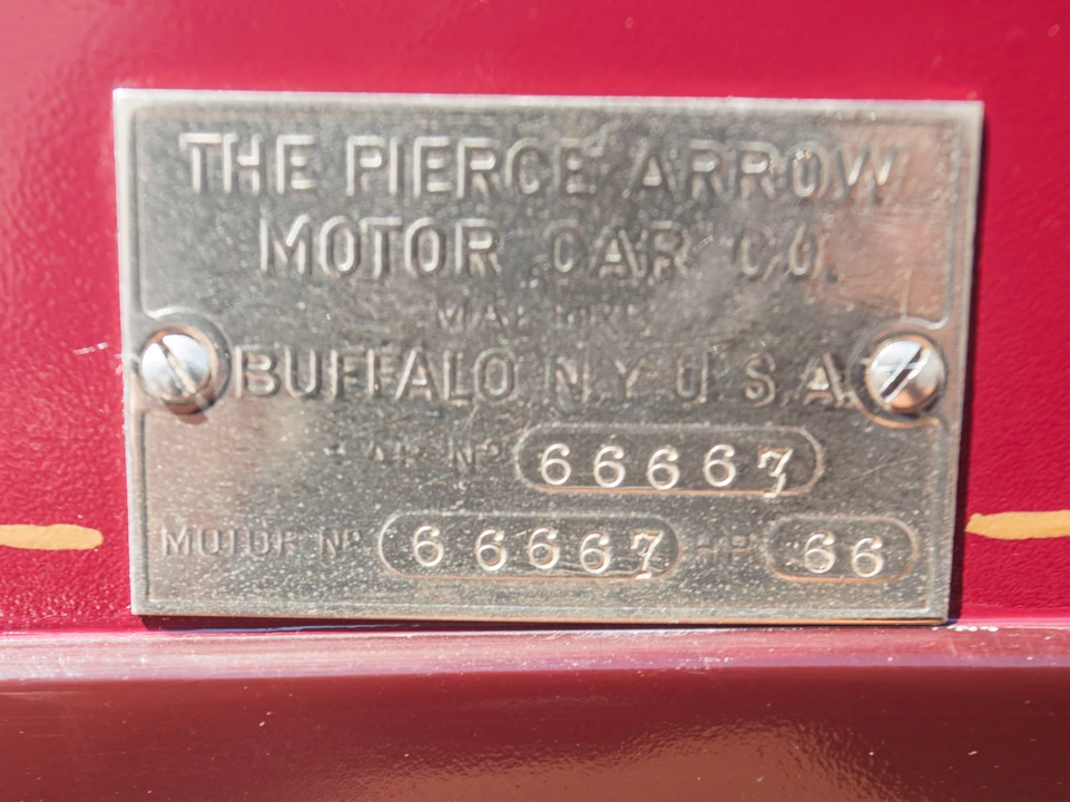 1913 Pierce-Arrow - Image 8 of 31