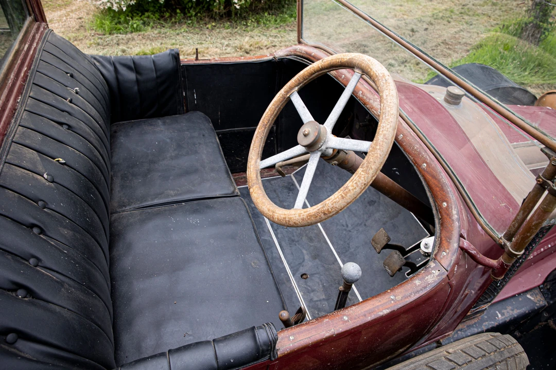 1913 Renault - Image 13 of 25