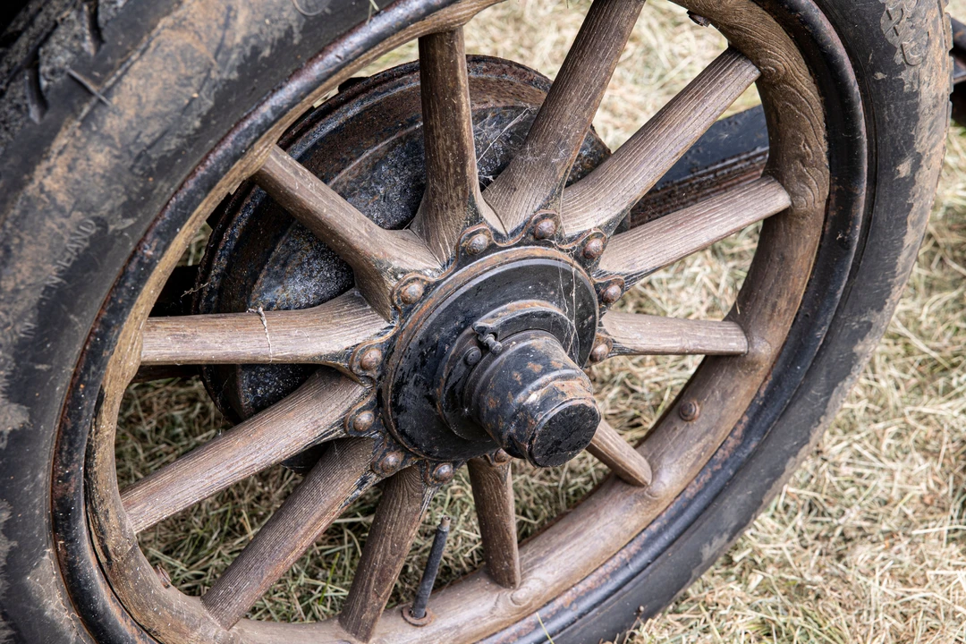 1913 Renault - Image 11 of 25