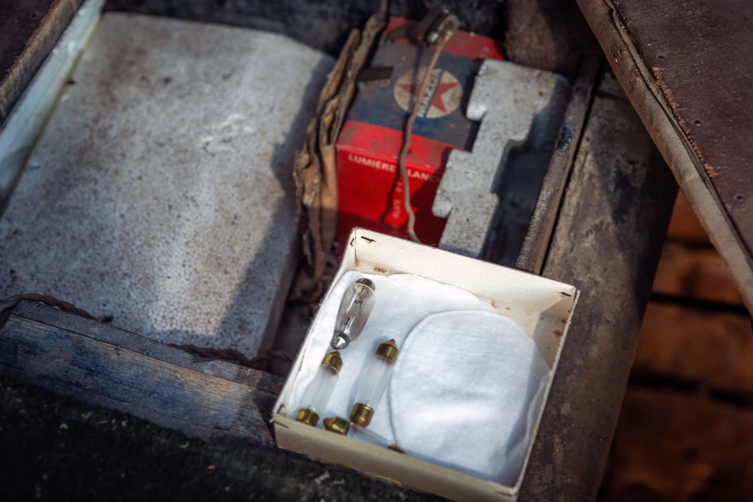 1913 Renault - Image 31 of 31