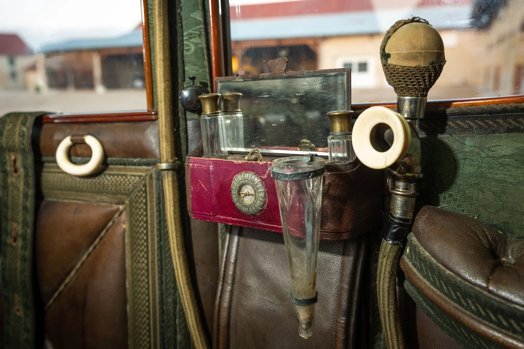 1913 Renault - Image 24 of 31