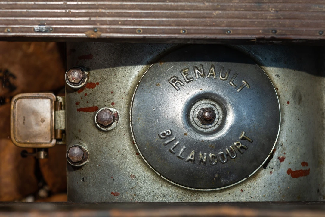 1913 Renault - Image 8 of 31