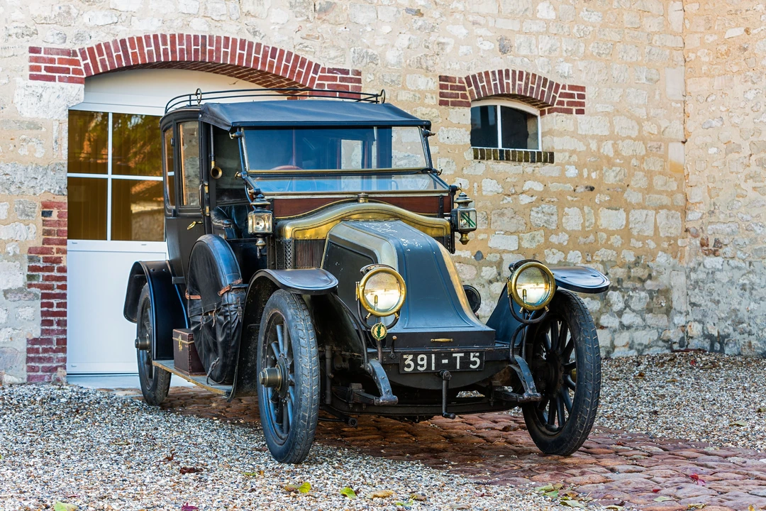1913 Renault - Image 16 of 31